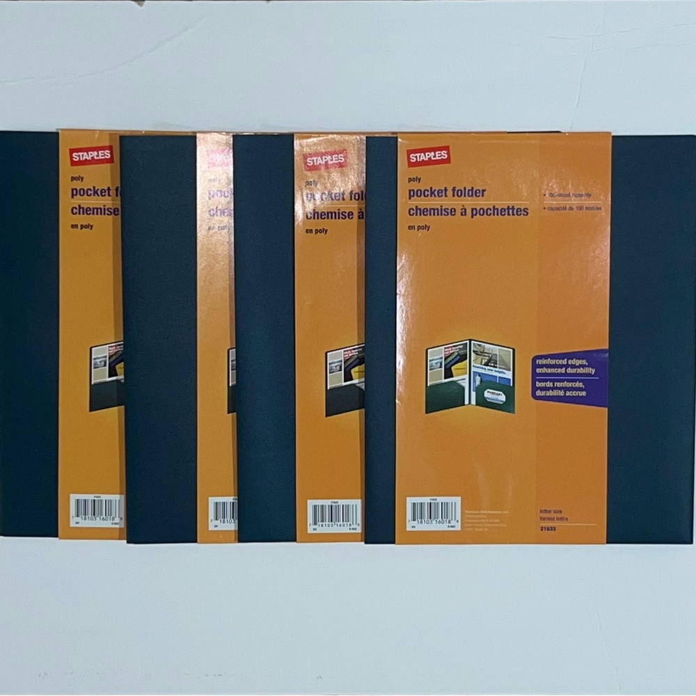 Staples Set of 4 Green Poly Pocket Folder, Letter Size, 21633